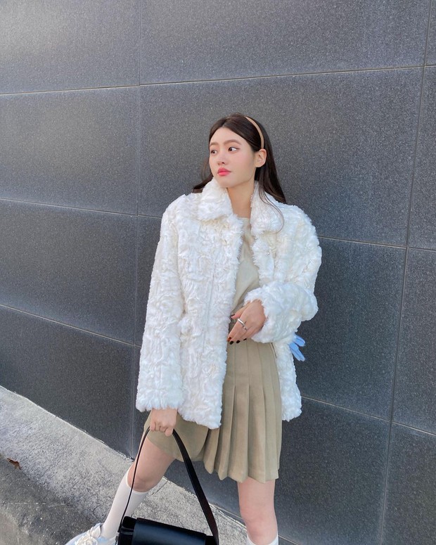 Diện váy theo những công thức chuẩn Hàn này là suốt mấy ngày Tết bạn sẽ đều có outfit đẹp để du Xuân - Ảnh 9.