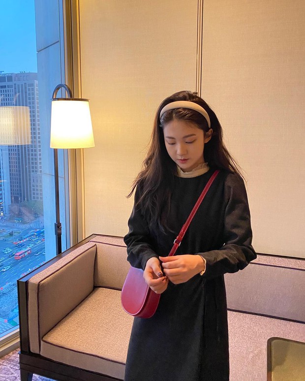 Diện váy theo những công thức chuẩn Hàn này là suốt mấy ngày Tết bạn sẽ đều có outfit đẹp để du Xuân - Ảnh 7.