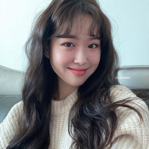 Đúng là tóc xoăn chỉ đẹp khi còn ở tiệm, cô gái khóc “cả dòng sông” vì tóc xù như tổ quạ sau khi gội và được dân mạng mách tips hữu ích - Ảnh 6.