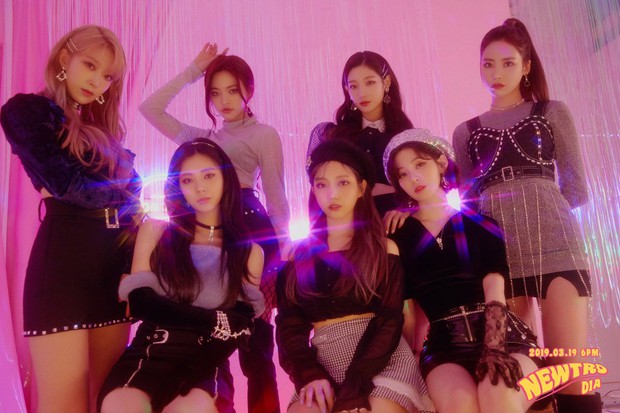 Ngang trái như idol nữ sinh năm 1997: Thành viên BLACKPINK và TWICE sự nghiệp thăng hoa, mỹ nhân I.O.I gặp cảnh sớm nở chóng tàn - Ảnh 32. Ngang trái như idol nữ sinh năm 1997: Thành viên BLACKPINK và TWICE sự nghiệp thăng hoa, mỹ nhân I.O.I gặp cảnh sớm nở chóng tàn - Ảnh 32.