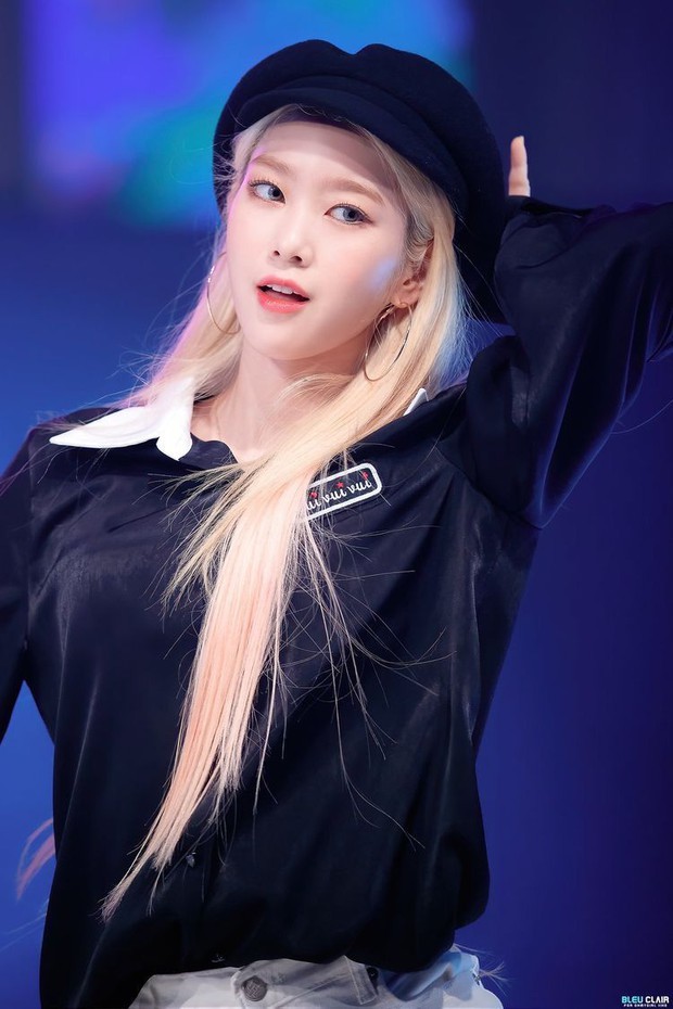 Ngang trái như idol nữ sinh năm 1997: Thành viên BLACKPINK và TWICE sự nghiệp thăng hoa, mỹ nhân I.O.I gặp cảnh sớm nở chóng tàn - Ảnh 21. Ngang trái như idol nữ sinh năm 1997: Thành viên BLACKPINK và TWICE sự nghiệp thăng hoa, mỹ nhân I.O.I gặp cảnh sớm nở chóng tàn - Ảnh 21.