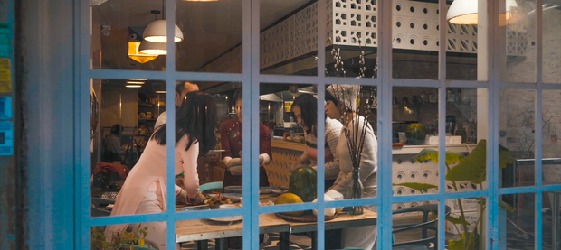 Phim ngắn về những người trẻ Việt ở lại New York đón Tết: Dù ở đâu thì tụi con vẫn nhớ về quê nhà và gia đình - Ảnh 3.