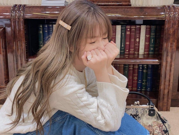 11 kiểu tóc của các mỹ nhân Hoa ngữ xinh và sang hết sức để bạn quẩy cho Tết này - Ảnh 10.