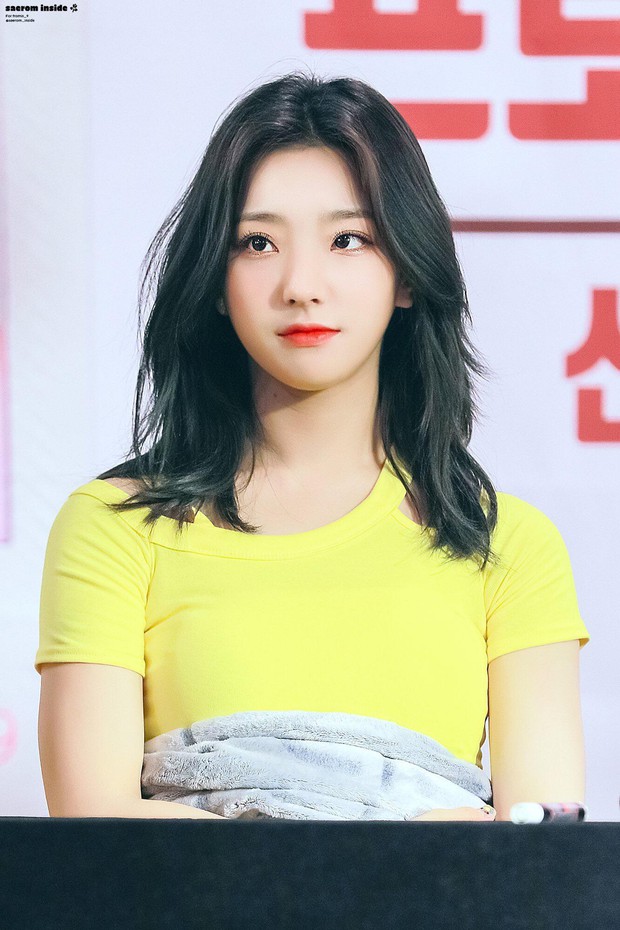 Ngang trái như idol nữ sinh năm 1997: Thành viên BLACKPINK và TWICE sự nghiệp thăng hoa, mỹ nhân I.O.I gặp cảnh sớm nở chóng tàn - Ảnh 26. Ngang trái như idol nữ sinh năm 1997: Thành viên BLACKPINK và TWICE sự nghiệp thăng hoa, mỹ nhân I.O.I gặp cảnh sớm nở chóng tàn - Ảnh 26.