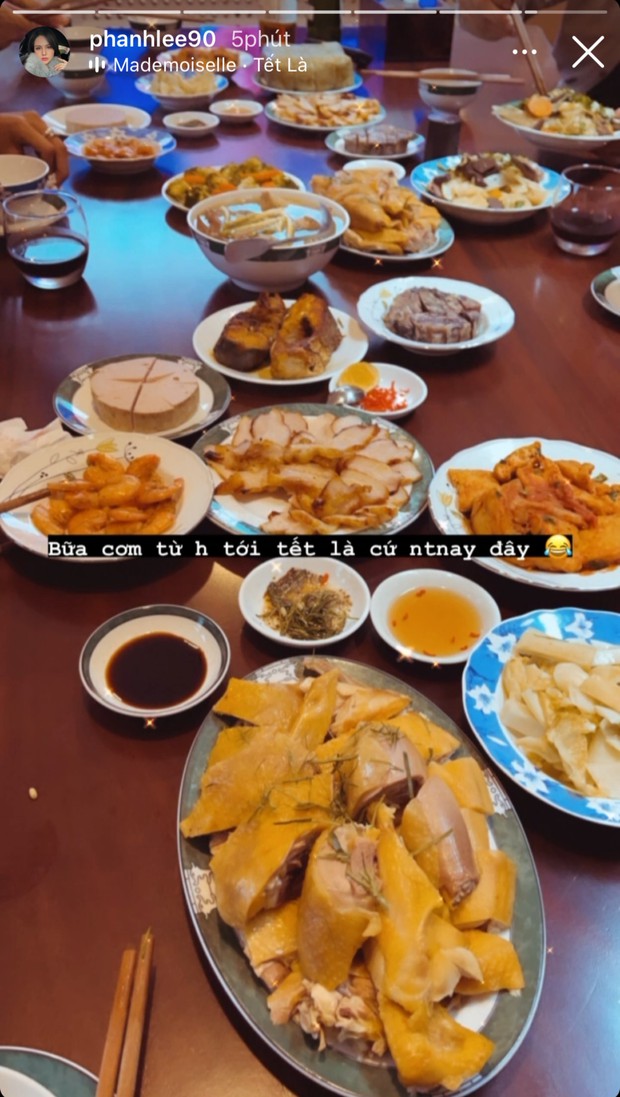 23 Tết, dân tình rủ nhau khoe mâm cỗ ông Táo, tuyển hoa, gói bánh thấy rộn ràng quá rồi nè! - Ảnh 9.