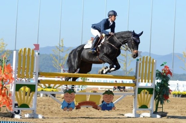 Sốc nặng trước danh tính sao nhí Hàn quay lén bạn gái: Thủ vai em trai Thái tử phi Yoon Eun Hye, từng sánh đôi bên Sulli - Ảnh 3.