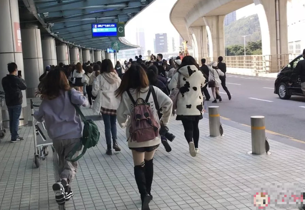 Làm giàu không khó theo kiểu giới trẻ đam mê showbiz: Bí mật không thể nói của các trạm tỷ thu nhập trăm triệu mỗi tháng nhờ việc đu idol - Ảnh 9. Làm giàu không khó theo kiểu giới trẻ đam mê showbiz: Bí mật không thể nói của các trạm tỷ thu nhập trăm triệu mỗi tháng nhờ việc đu idol - Ảnh 9.