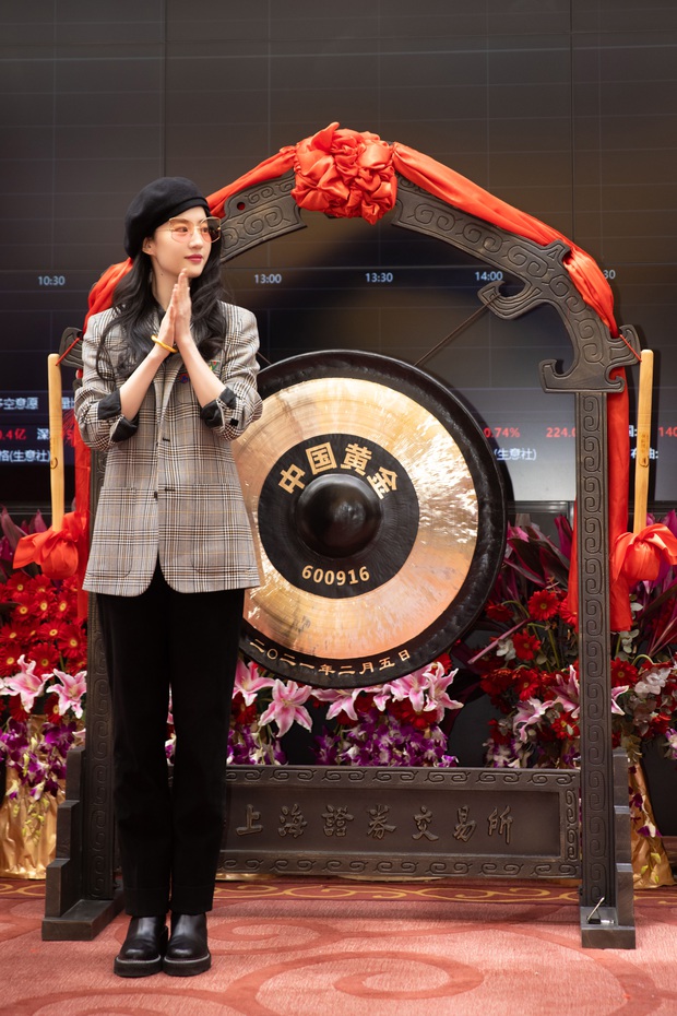 Lưu Diệc Phi lần đầu lộ diện sau tin đồn mang thai với vòng 2 gây nghi ngờ, Hồ Ca cũng có động thái giữa lùm xùm - Ảnh 5.