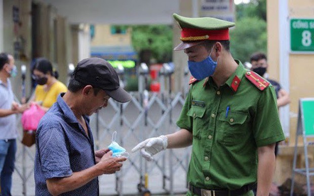 Hà Nội công bố mức xử phạt COVID-19, cao nhất lên đến tù chung thân - Ảnh 1. Hà Nội công bố mức xử phạt COVID-19, cao nhất lên đến tù chung thân - Ảnh 1.