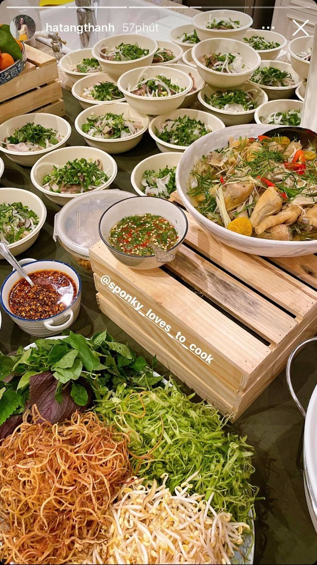 Hà Tăng “cân” cả bàn tiệc ăn Tết giới nhà giàu: Toàn món truyền thống nhưng bày biện đẳng cấp chẳng khác nhà hàng - Ảnh 5.