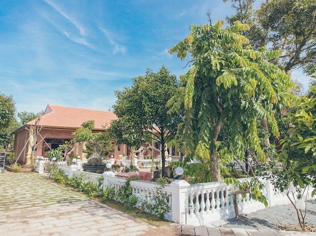 Lý Nhã Kỳ giàu có thế nào: Bạch dinh dát vàng, biệt phủ rộng 10000m2, mới nhất là biệt thự 4 tầng hoành tráng - Ảnh 13.