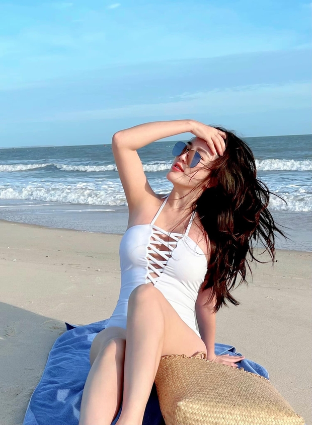 Cách Bảo Thy chill bên trong biệt thự hào môn: Chán du lịch chanh sả thì về trồng rau, diện dép lê gần 16 triệu thăm vườn - Ảnh 7. Cách Bảo Thy chill bên trong biệt thự hào môn: Chán du lịch chanh sả thì về trồng rau, diện dép lê gần 16 triệu thăm vườn - Ảnh 7.