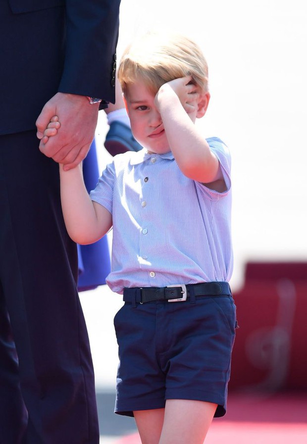 Đức Vua tương lai của Hoàng gia Anh: Những khoảnh khắc thần thái ngất trời của Hoàng tử bé George, mới 7 tuổi nhưng đã ra dáng anh cả - Ảnh 18.