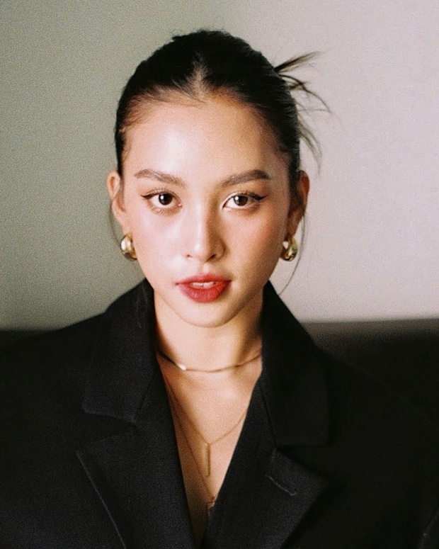 Hà Tăng, Lan Ngọc và Tiểu Vy gây lú khi búi tóc cùng kiểu: Trông khác nào ba chị em? - Ảnh 3.