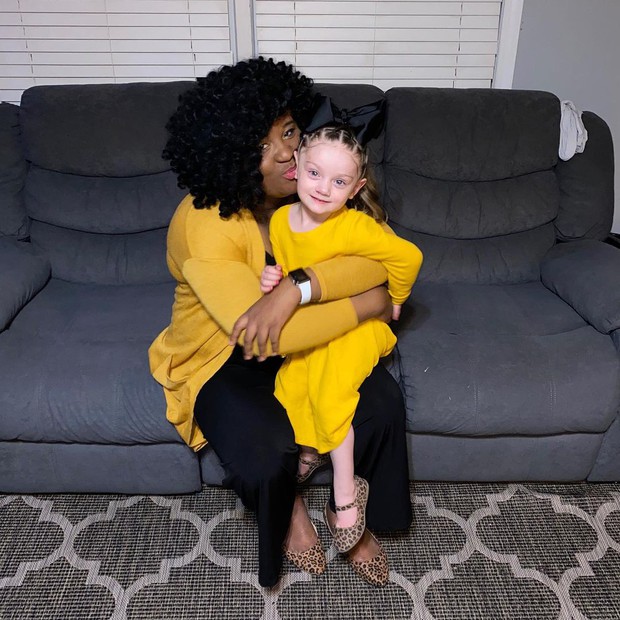 Bé gái 3 tuổi tươi cười chụp ảnh cùng mẹ nuôi, không ngờ đang ngồi trong lòng Tử thần, 2 ngày sau bỏ mạng tức tưởi dưới tay ả - Ảnh 6.