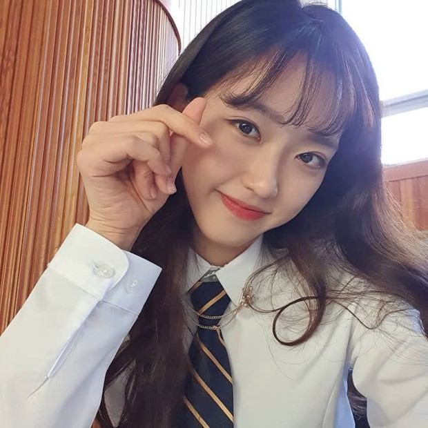 Han Ji Hyun - Tiểu thư xấc láo của Penthouse 2: Đỗ một lần 6 trường đại học, cầm kì thi họa chuyện gì cũng cân tất! - Ảnh 4.