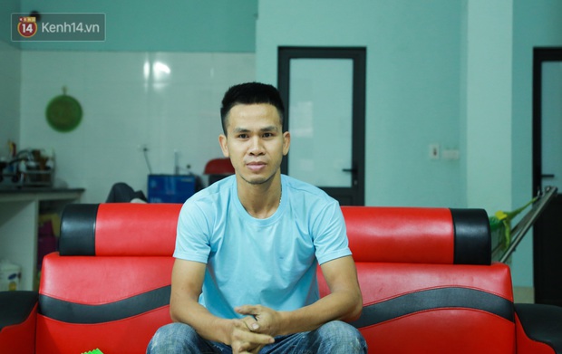 Đêm không ngủ của người đàn ông lao qua tường rào, cứu sống bé gái 3 tuổi rơi từ tầng 12 xuống: Tôi không xem mình là người hùng - Ảnh 2. Đêm không ngủ của người đàn ông lao qua tường rào, cứu sống bé gái 3 tuổi rơi từ tầng 12 xuống: Tôi không xem mình là người hùng - Ảnh 2.