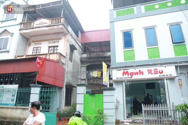 Người hùng cứu sống bé gái 3 tuổi rơi từ tầng 12 qua lời kể của mẹ: Từ nhỏ con hay bị ốm nhưng rất giỏi leo trèo - Ảnh 1.