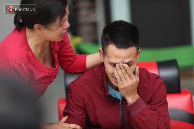 Đêm không ngủ của người hùng lao qua tường rào, cứu sống bé gái 3 tuổi rơi từ tầng 12: Từ lúc phát hiện đến lúc đỡ bé chỉ khoảng một phút - Ảnh 1. Đêm không ngủ của người hùng lao qua tường rào, cứu sống bé gái 3 tuổi rơi từ tầng 12: Từ lúc phát hiện đến lúc đỡ bé chỉ khoảng một phút - Ảnh 1.