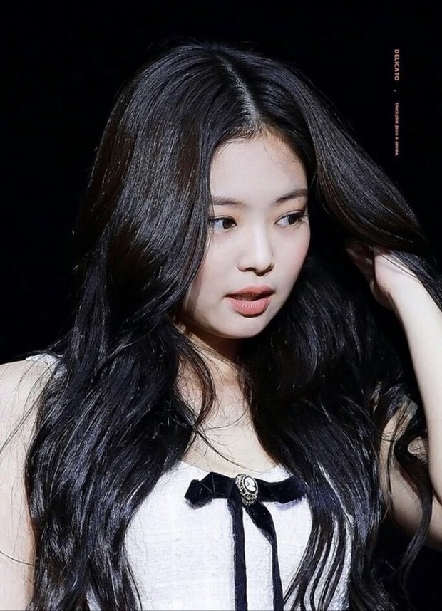 Cnet mỉa mai Jennie vì sai vũ đạo: Đi từ nhà bạn trai đến concert thì sao nhảy đúng được? - Ảnh 5. Cnet mỉa mai Jennie vì sai vũ đạo: Đi từ nhà bạn trai đến concert thì sao nhảy đúng được? - Ảnh 5.