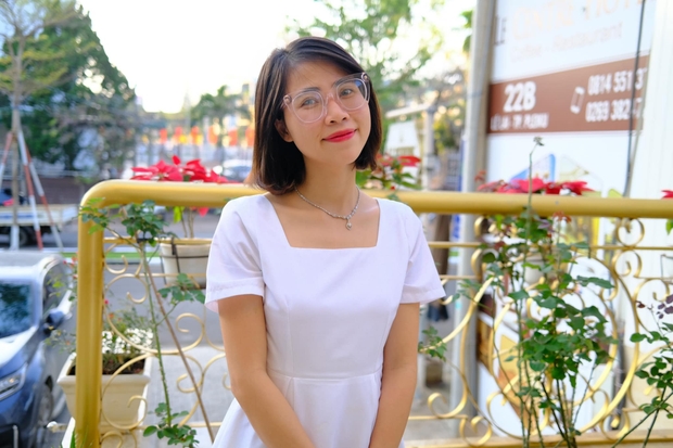 Thơ Nguyễn: Tốt nghiệp cử nhân Luật, kiếm hàng chục tỷ từ YouTube, từng chịu làn sóng tẩy chay dữ dội - Ảnh 1.