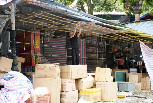 Chùm ảnh: Người dân phấn khởi dọn dẹp, chuẩn bị đò giang để chờ ngày đón khách trở lại Chùa Hương - Ảnh 14.