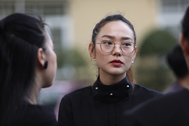 Minh Hằng xót xa khi đứng trước di ảnh chuyên gia make up Minh Lộc, kể về lần gặp cuối cùng gây xúc động - Ảnh 3. Minh Hằng xót xa khi đứng trước di ảnh chuyên gia make up Minh Lộc, kể về lần gặp cuối cùng gây xúc động - Ảnh 3.