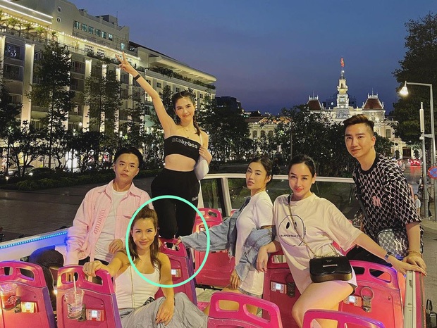 Ngọc Trinh vừa bị chê vô duyên lại còn đâm bang khi fan hỏi một đằng chị trả lời khoe giàu một nẻo - Ảnh 3. Ngọc Trinh vừa bị chê vô duyên lại còn đâm bang khi fan hỏi một đằng chị trả lời khoe giàu một nẻo - Ảnh 3.