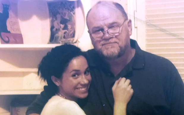 Meghan Markle bị cha ruột lên tiếng phản bác, chị gái tố nữ Công tước đối xử với mọi người như giẻ lau - Ảnh 3. Meghan Markle bị cha ruột lên tiếng phản bác, chị gái tố nữ Công tước đối xử với mọi người như giẻ lau - Ảnh 3.