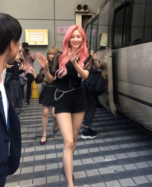 3 nữ idol hack dáng đỉnh nhất Kpop: Seulgi (Red Velvet) trông như 1m70, thánh body mới gây lú vì chiều cao ảo diệu - Ảnh 15.