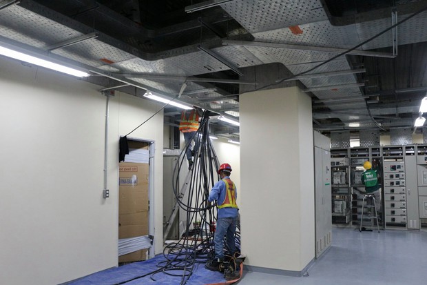 Hé lộ kiến trúc ấn tượng bên trong nhà ga ngầm Ba Son của tuyến Metro số 1 - Ảnh 5.