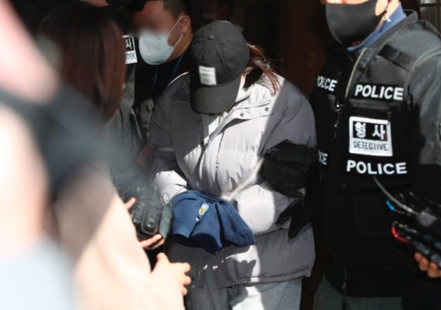 Mẹ máu lạnh bỏ con 3 tuổi chết khô trong căn hộ, cú twist phía sau còn kinh hoàng hơn cả phim hình sự - Ảnh 1.