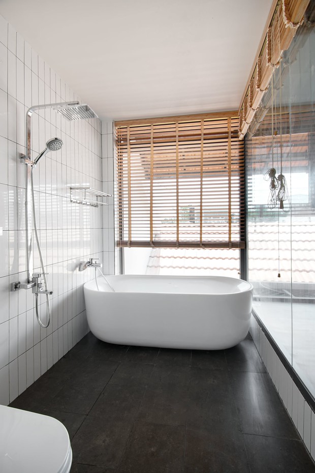 Con gái lập nghiệp tại Sài Gòn, chi 1,5 tỷ xây ngôi nhà phong cách Nam Bộ ở quê để bố mẹ an hưởng tuổi già - Ảnh 7.