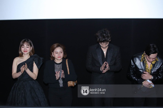 Clip: Trấn Thành lại khóc lần 3 ở họp báo Bố Già, cúi người cảm ơn khán giả miền Bắc - Ảnh 5.