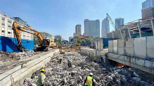 Hé lộ kiến trúc ấn tượng bên trong nhà ga ngầm Ba Son của tuyến Metro số 1 - Ảnh 14.