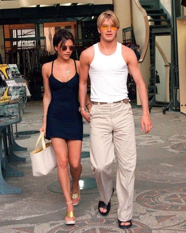 Mê mẩn bộ ảnh tay trong tay của vợ chồng David Beckham thời thập niên 90s, khớp lệnh từ visual, thần thái đến thời trang! - Ảnh 7.
