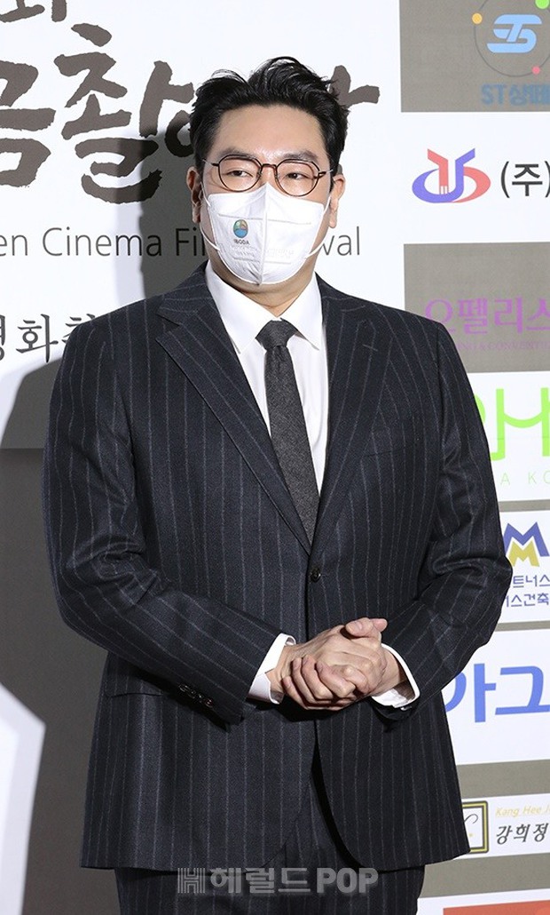 Thảm đỏ khủng hot nhất hôm nay: Hoa hậu Honey Lee hồng chói lọi bên Yoona kín đáo, Lee Kwang Soo lấy lại visual đỉnh - Ảnh 11.