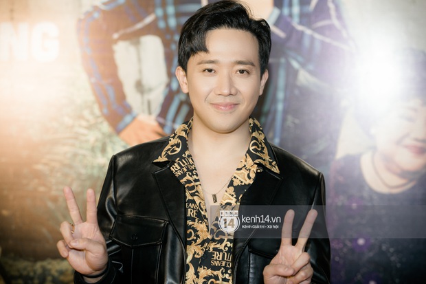 Trấn Thành bất ngờ ôm mặt khóc cạnh Tuấn Trần tại họp báo Bố Già Hà Nội, vụ gì nữa đây? - Ảnh 3.