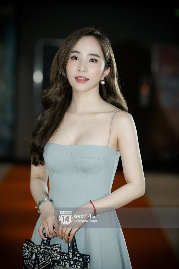 Trấn Thành bất ngờ ôm mặt khóc cạnh Tuấn Trần tại họp báo Bố Già Hà Nội, vụ gì nữa đây? - Ảnh 10.