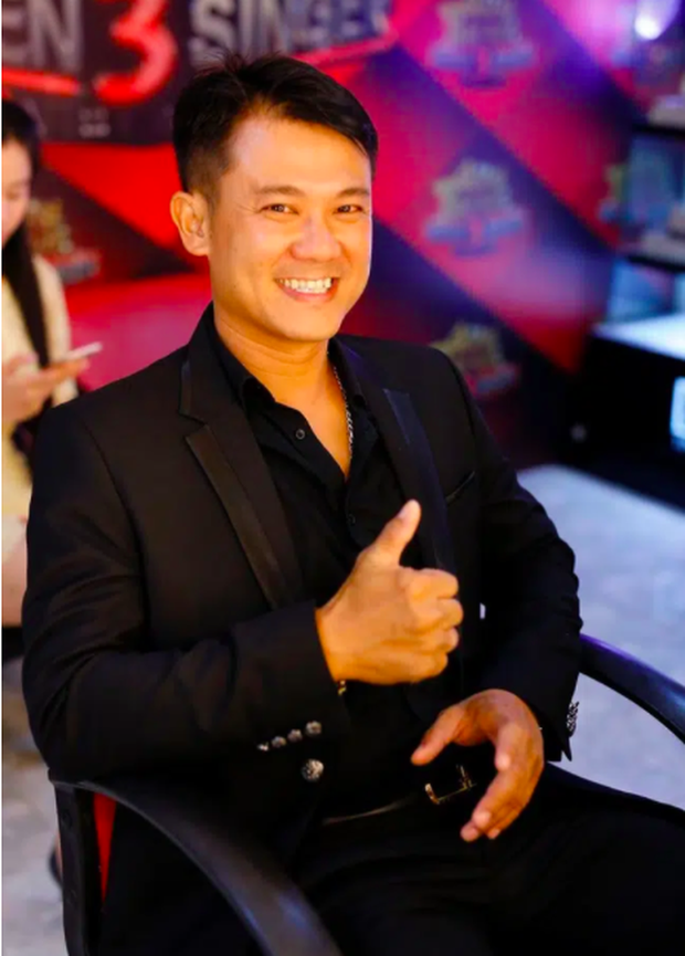 Bị Linh Lan tố tổ chức lễ cúng 49 ngày cho Vân Quang Long quá thác loạn, chị hai livestream giải thích và tố ngược căng đét - Ảnh 4. Bị Linh Lan tố tổ chức lễ cúng 49 ngày cho Vân Quang Long quá thác loạn, chị hai livestream giải thích và tố ngược căng đét - Ảnh 4.