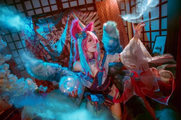 Ngất trên giàn quất với loạt ảnh cosplay Ahri Chiêu Hồn Thiên Hồ do mỹ nhân người Việt hóa thân - Ảnh 11.