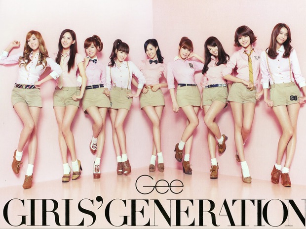 Netizen tranh cãi khi hình ảnh của Jessica thời hoạt động cùng SNSD bị che trên sóng truyền hình - Ảnh 3. Netizen tranh cãi khi hình ảnh của Jessica thời hoạt động cùng SNSD bị che trên sóng truyền hình - Ảnh 3.