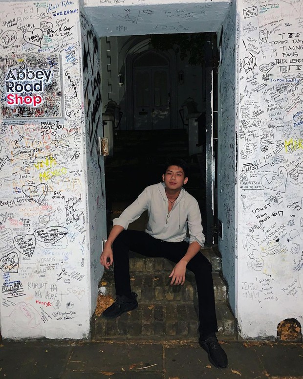 Con trai út nhà tỷ phú Johnathan Hạnh Nguyễn chính là thiếu gia đăng story gây đau cổ nhất Việt Nam - Ảnh 18.