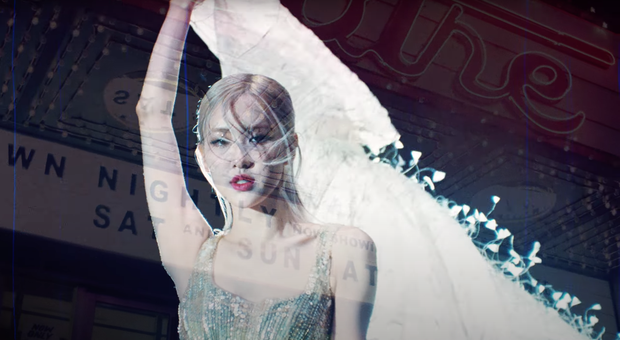 HOT: Áo Rosé mặc trong MV chính là của NTK Công Trí, đích thân ekip BLACKPINK liên hệ hợp tác - Ảnh 5. HOT: Áo Rosé mặc trong MV chính là của NTK Công Trí, đích thân ekip BLACKPINK liên hệ hợp tác - Ảnh 5.