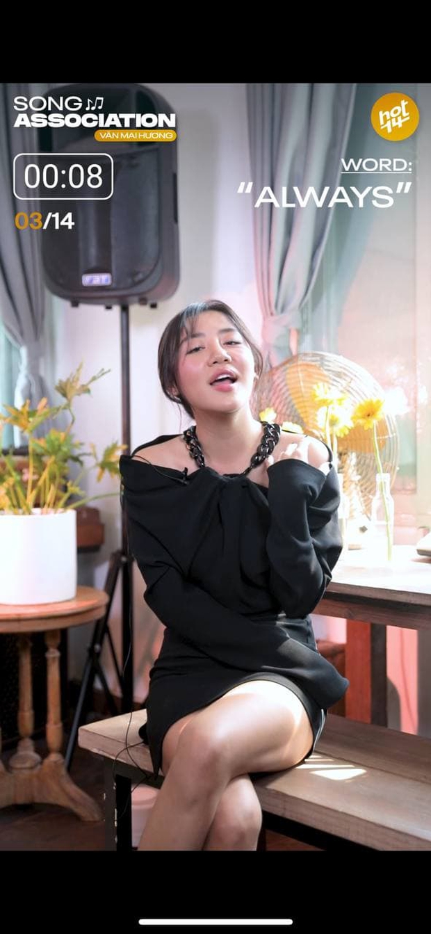 Ngang ngược như Văn Mai Hương: hát hit của mình thì khiến fan nổi hết cả da gà nhưng khi hát ca khúc người khác thì... ngang phè phè - Ảnh 6. Ngang ngược như Văn Mai Hương: hát hit của mình thì khiến fan nổi hết cả da gà nhưng khi hát ca khúc người khác thì... ngang phè phè - Ảnh 6.