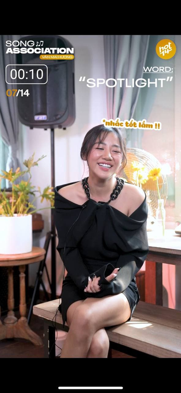 Ngang ngược như Văn Mai Hương: hát hit của mình thì khiến fan nổi hết cả da gà nhưng khi hát ca khúc người khác thì... ngang phè phè - Ảnh 11. Ngang ngược như Văn Mai Hương: hát hit của mình thì khiến fan nổi hết cả da gà nhưng khi hát ca khúc người khác thì... ngang phè phè - Ảnh 11.