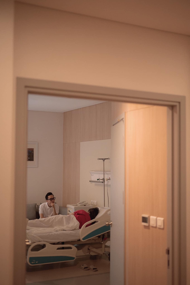 JustaTee tung trọn ký sự đưa vợ đi sinh chân thật từng chi tiết, nhan sắc của mẹ bầu và giọt “mồ hôi mắt” chiếm spotlight - Ảnh 5.