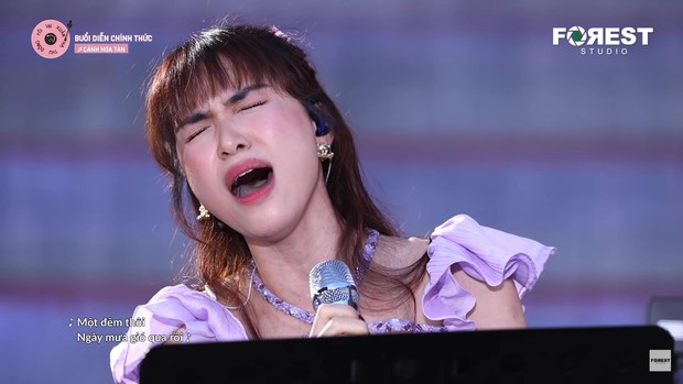 Sau Văn Mai Hương, Hòa Minzy tiếp tục bị đặt lên bàn cân với Hương Tràm khi hát hit nhạc phim - Ảnh 4. Sau Văn Mai Hương, Hòa Minzy tiếp tục bị đặt lên bàn cân với Hương Tràm khi hát hit nhạc phim - Ảnh 4.