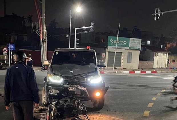  Tông trực diện ôtô, hai thiếu niên 16 tuổi tử nạn - Ảnh 1.