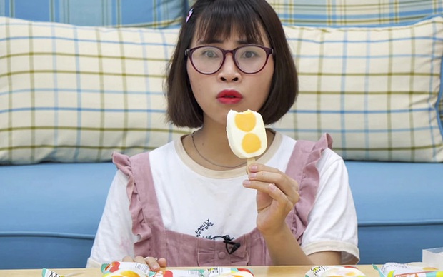 Soi học vấn của những nữ YouTuber hot nhất Việt Nam: Ai cũng học trường top, riêng Thơ Nguyễn bị nghi ngờ vì tự nhận mình học giỏi - Ảnh 2. Soi học vấn của những nữ YouTuber hot nhất Việt Nam: Ai cũng học trường top, riêng Thơ Nguyễn bị nghi ngờ vì tự nhận mình học giỏi - Ảnh 2.